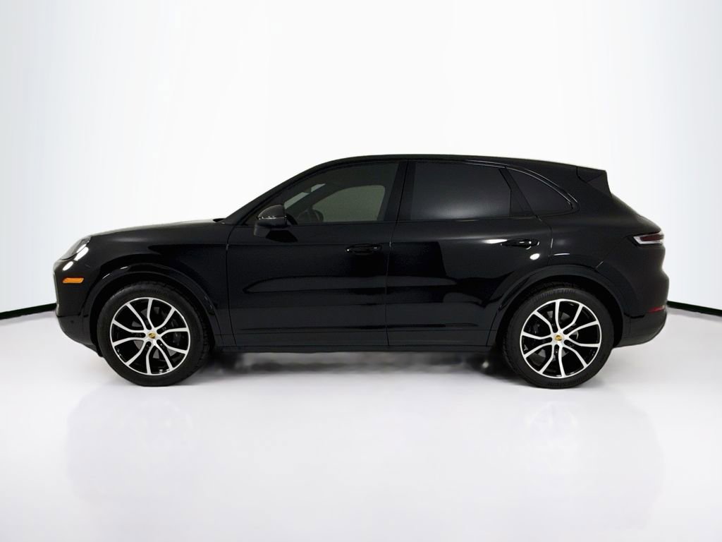 Certified 2024 Porsche Cayenne AWD/4WD image 2