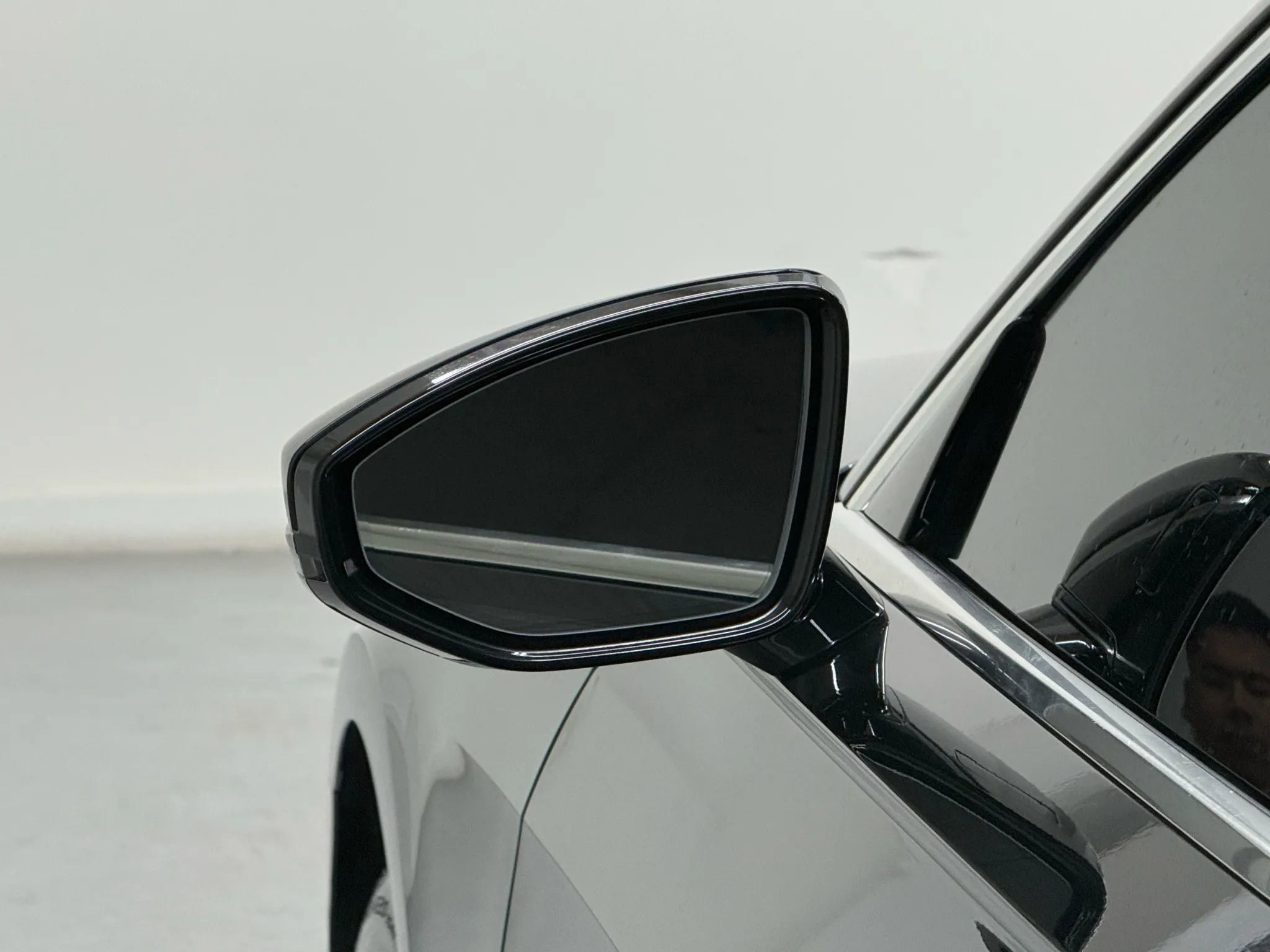 Used 2019 Audi A8 L 3.0T w/ Executive Package image 41