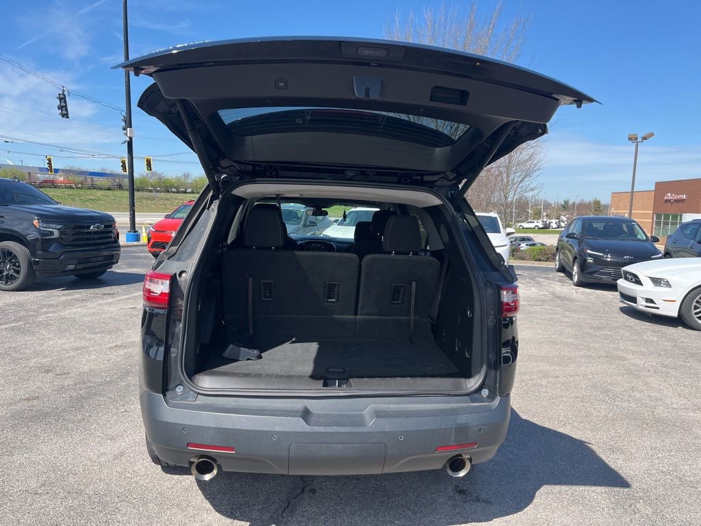 Used 2018 Chevrolet Traverse LT image 12