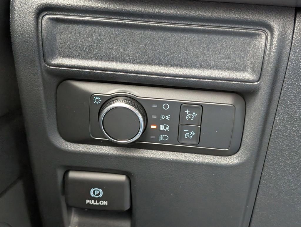 Used 2022 Ford Expedition XLT image 30