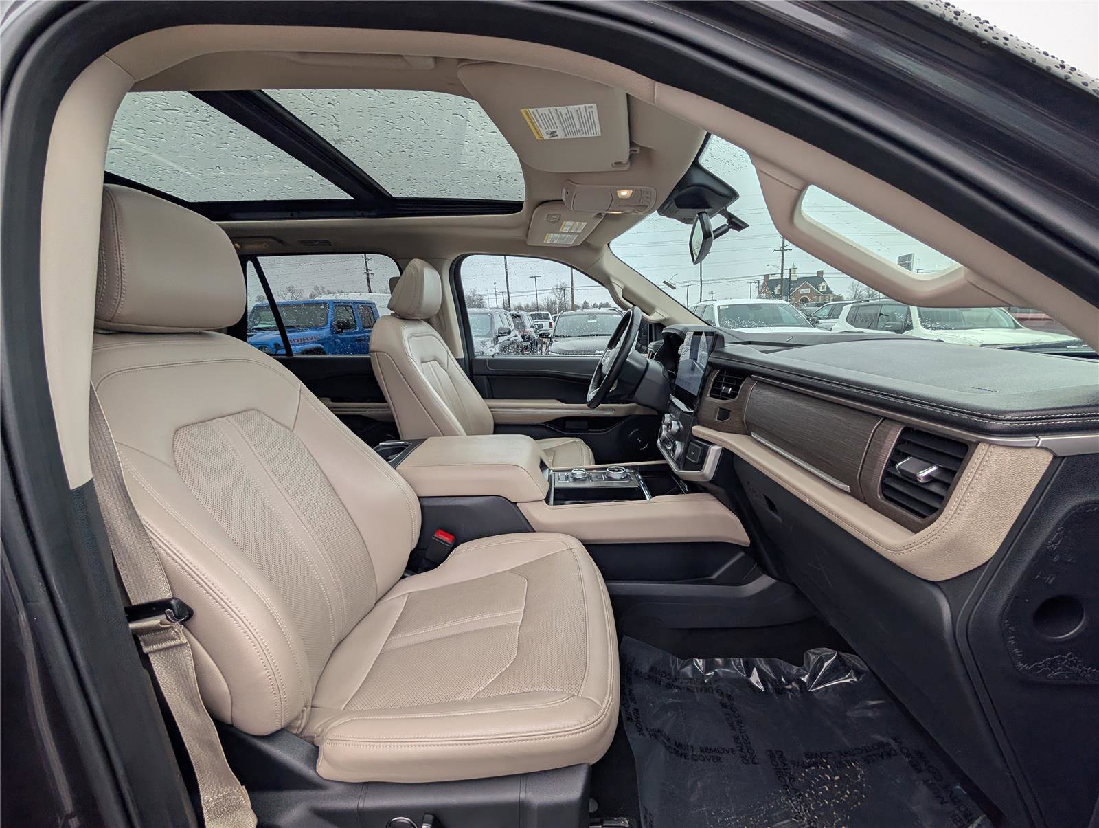 Used 2024 Ford Expedition Max Limited image 10