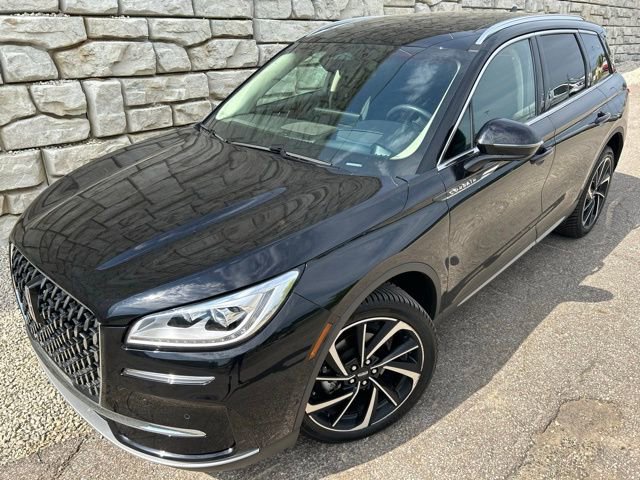 Used 2023 Lincoln Corsair Reserve w/ Equipment Group 202A AWD/4WD video 1