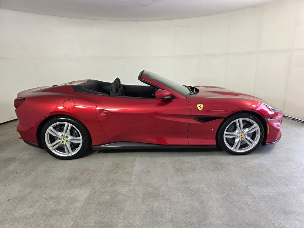 Used 2022 Ferrari Portofino M RWD image 3