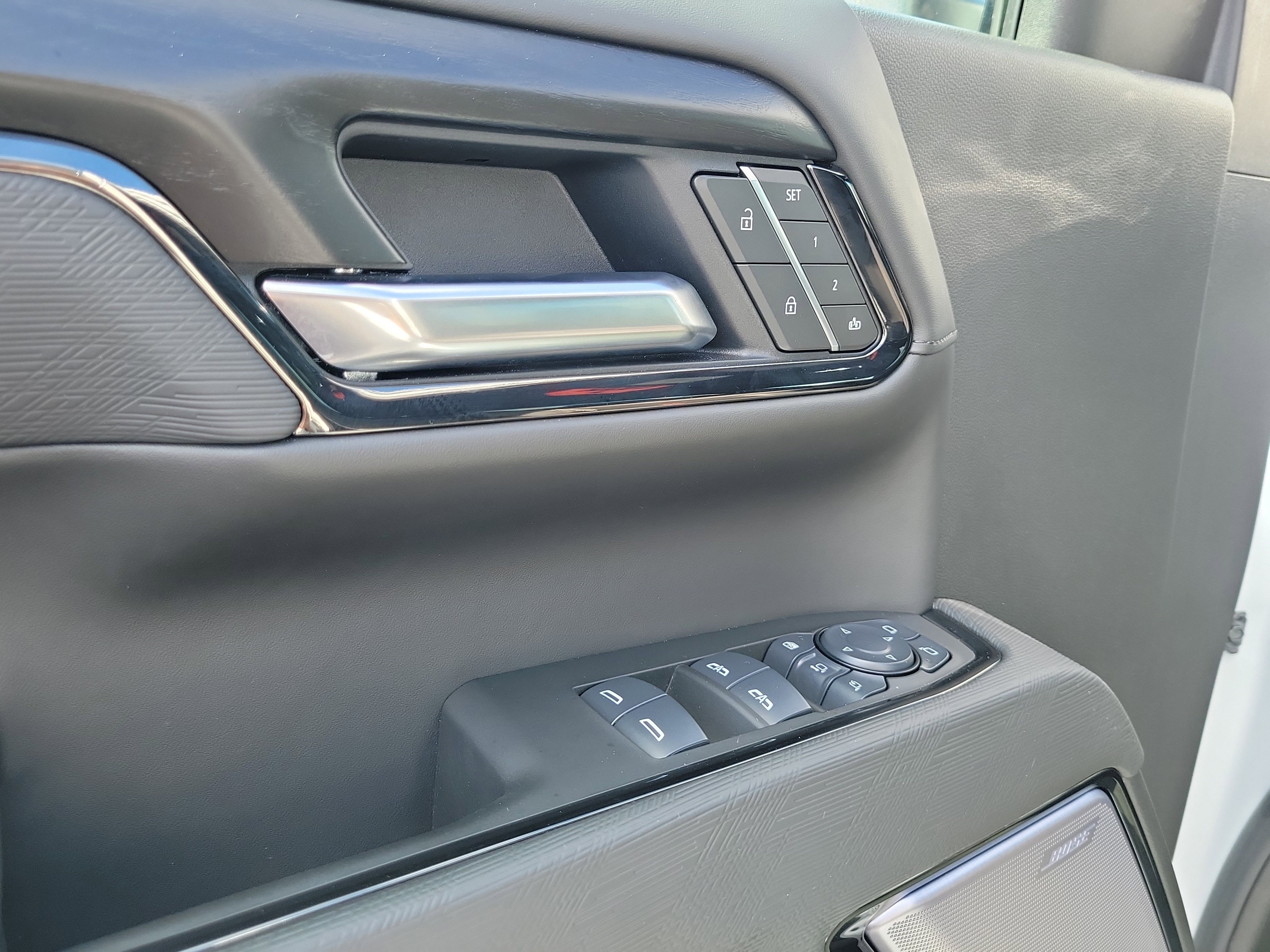 Used 2025 GMC Sierra 2500 AT4X AWD/4WD image 20