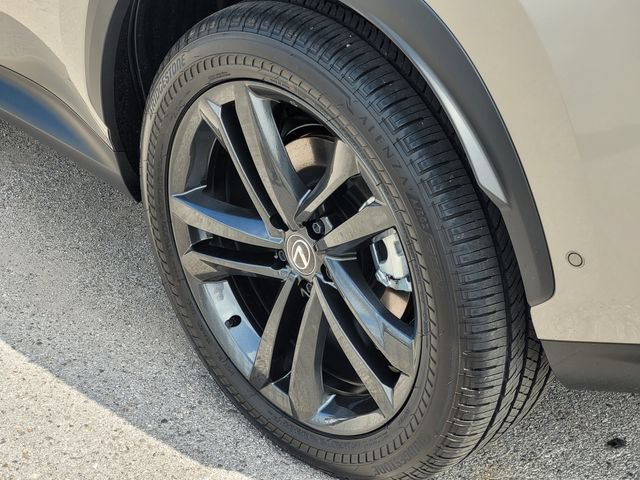 Used 2025 Lexus NX 450h+ AWD w/ Accessory Package (K3) image 7