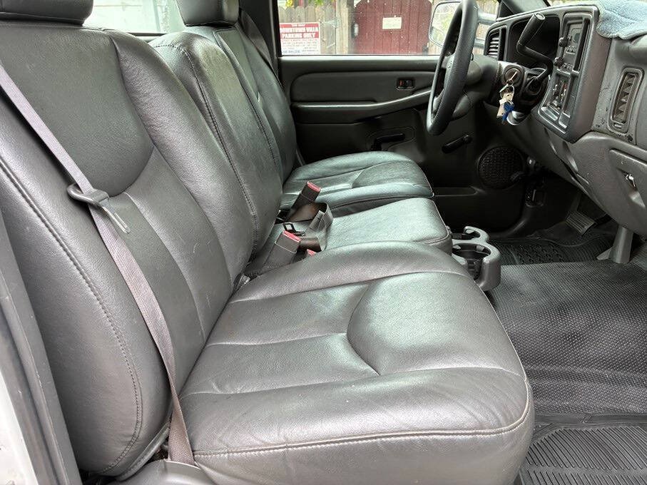 Used 2007 Chevrolet Silverado 2500 W/T RWD image 22