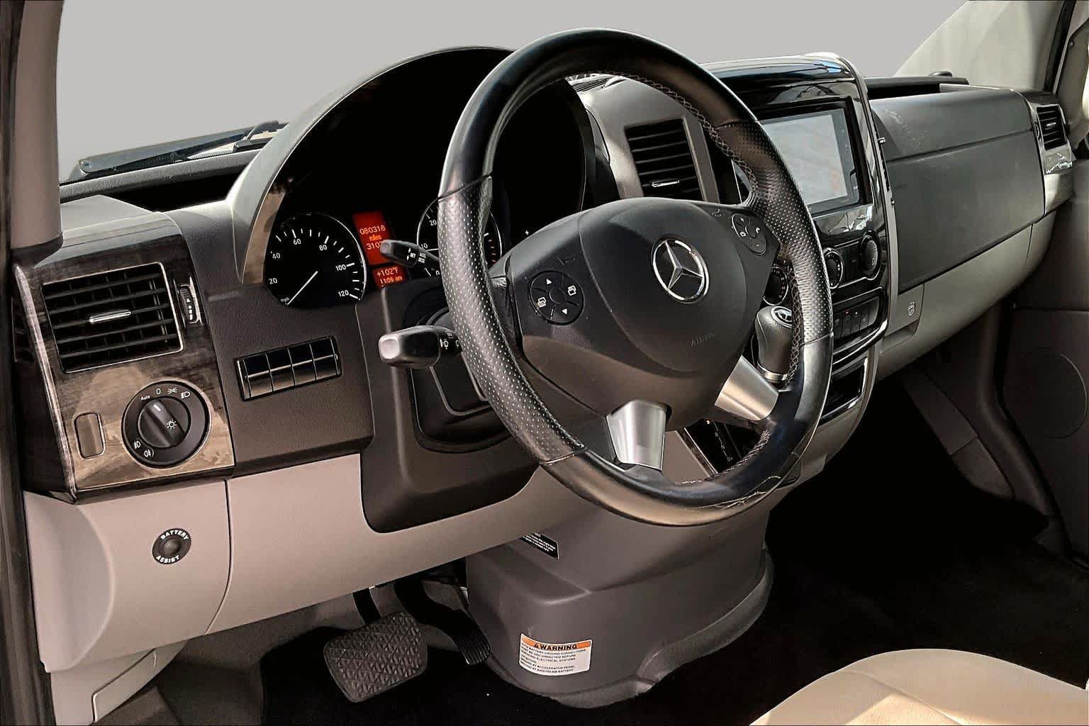 Used 2017 Mercedes-Benz Sprinter 3500 image 17