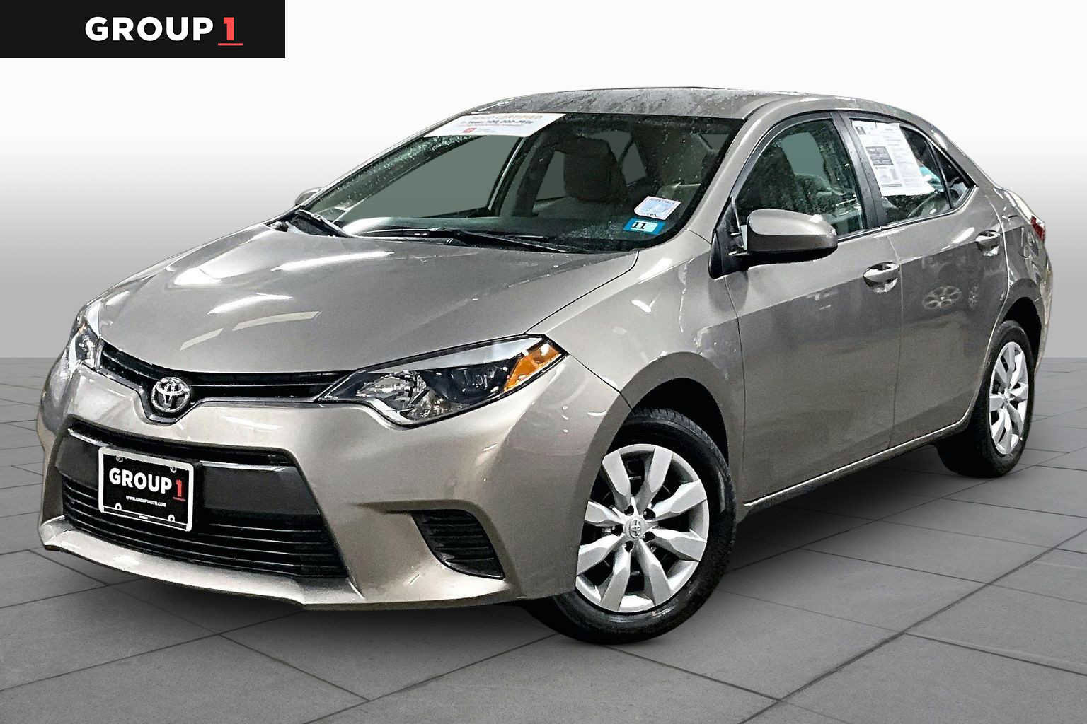 Used 2016 Toyota Corolla LE FWD image 1