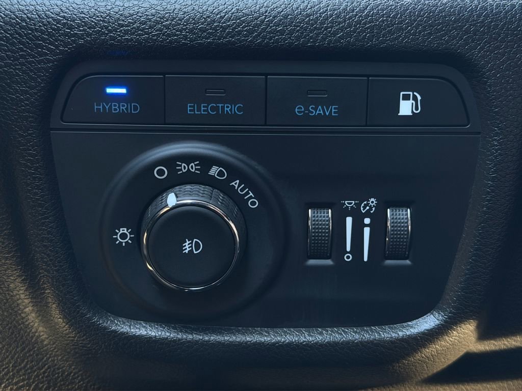 Used 2022 Jeep Grand Cherokee Limited 4xe image 18