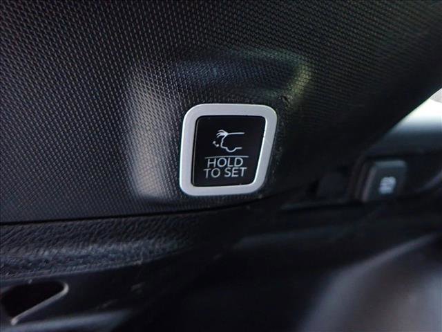 Used 2024 Jeep Grand Cherokee Altitude image 9