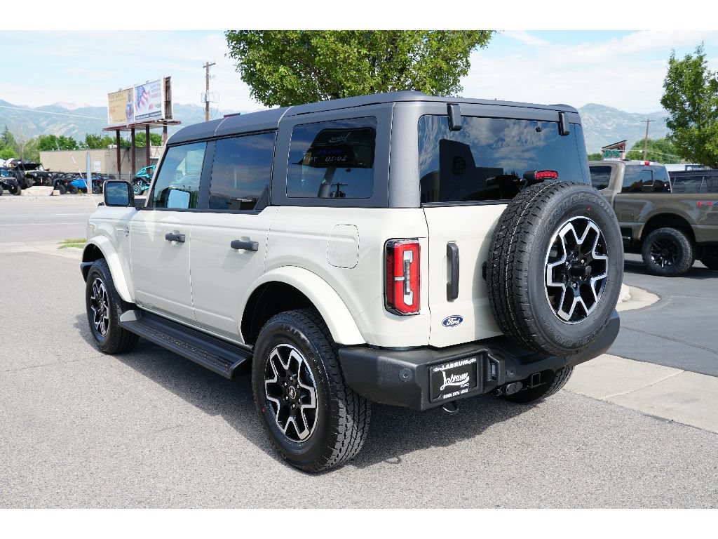 New 2026 Ford Bronco Outer Banks AWD/4WD image 4