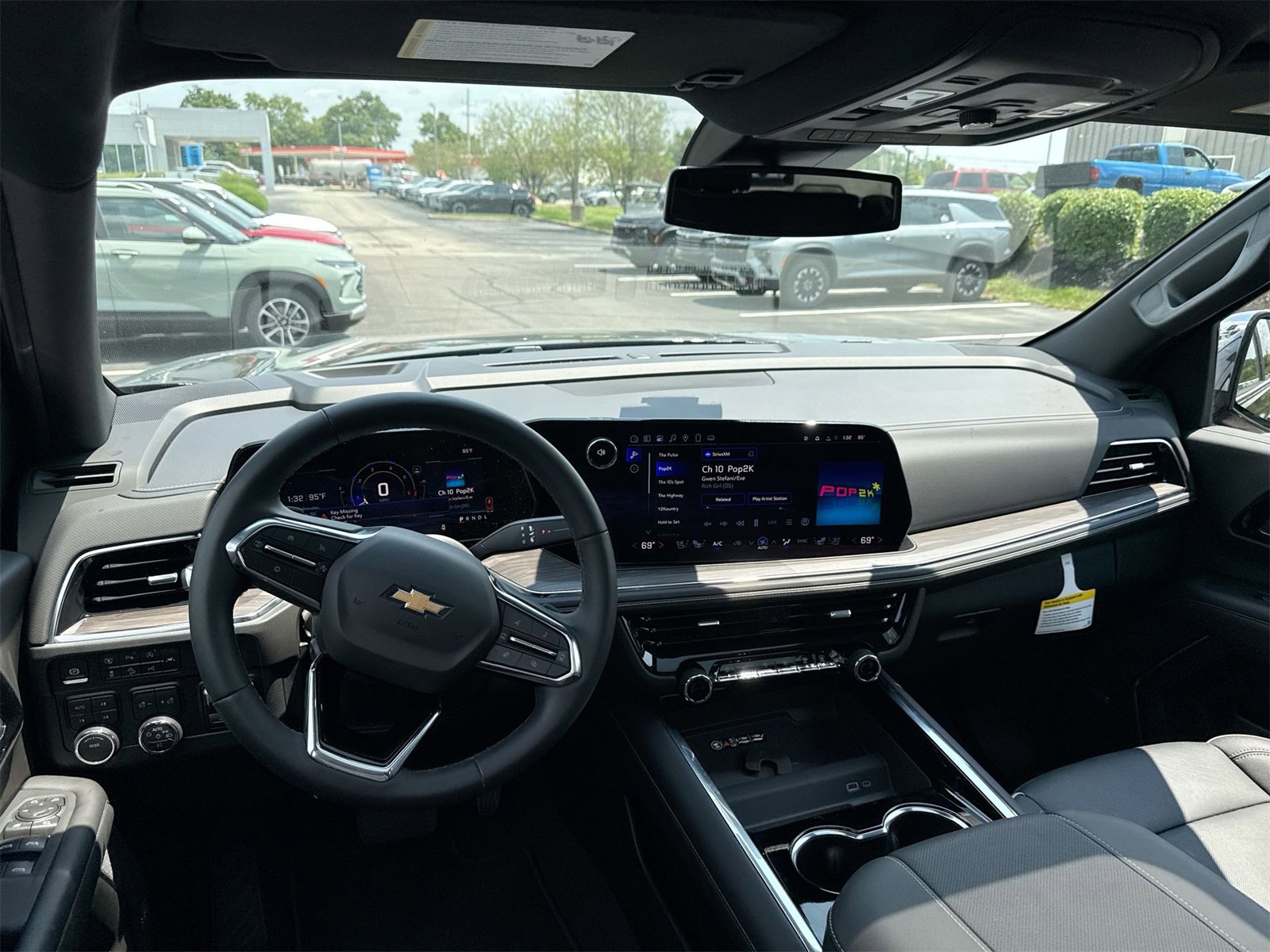 New 2025 Chevrolet Suburban Premier w/ Sun And Tow Package image 10