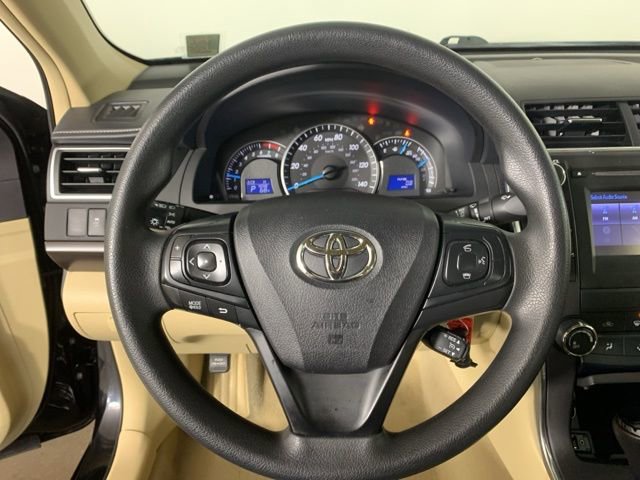Used 2015 Toyota Camry LE image 20
