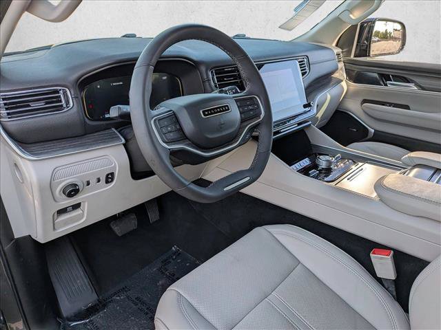Used 2023 Jeep Wagoneer Series III w/ Preferred Equipment Group AWD/4WD image 11