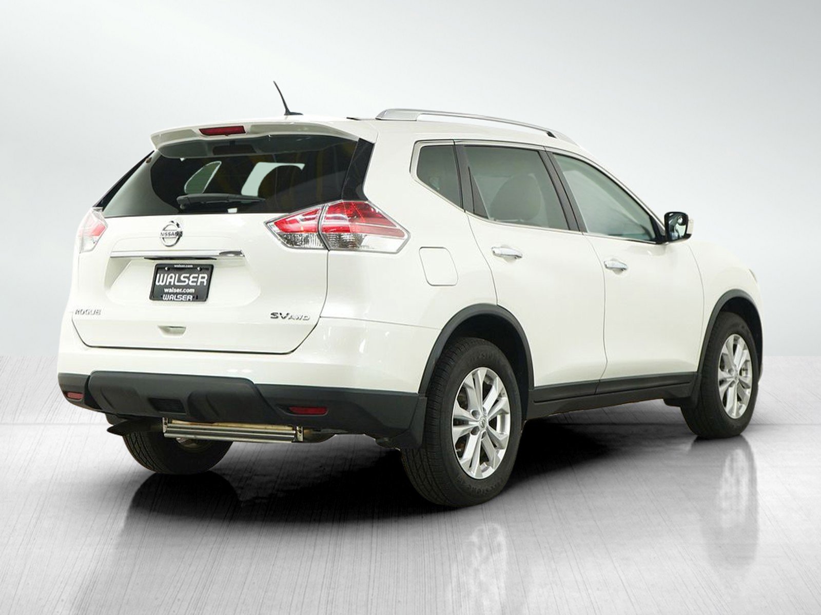 Used 2015 Nissan Rogue SV AWD/4WD image 5