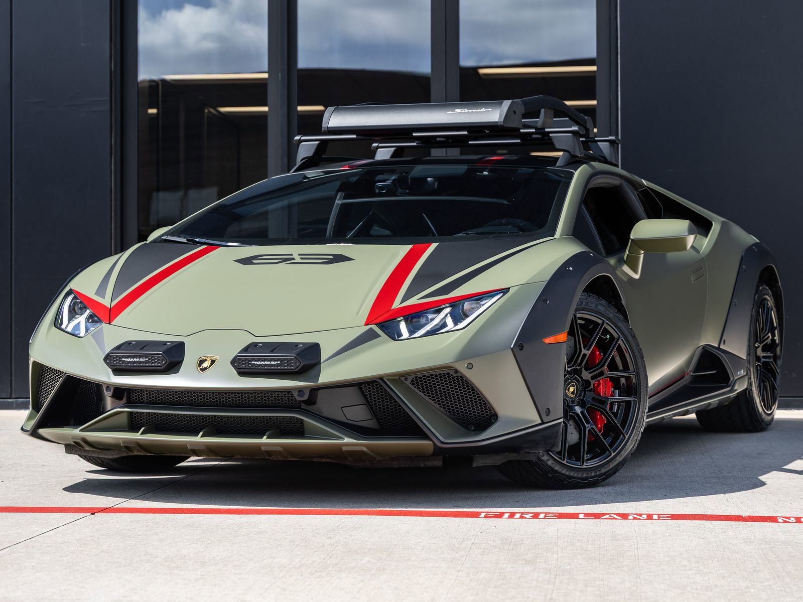 Used 2024 Lamborghini Huracan Sterrato AWD/4WD image 1