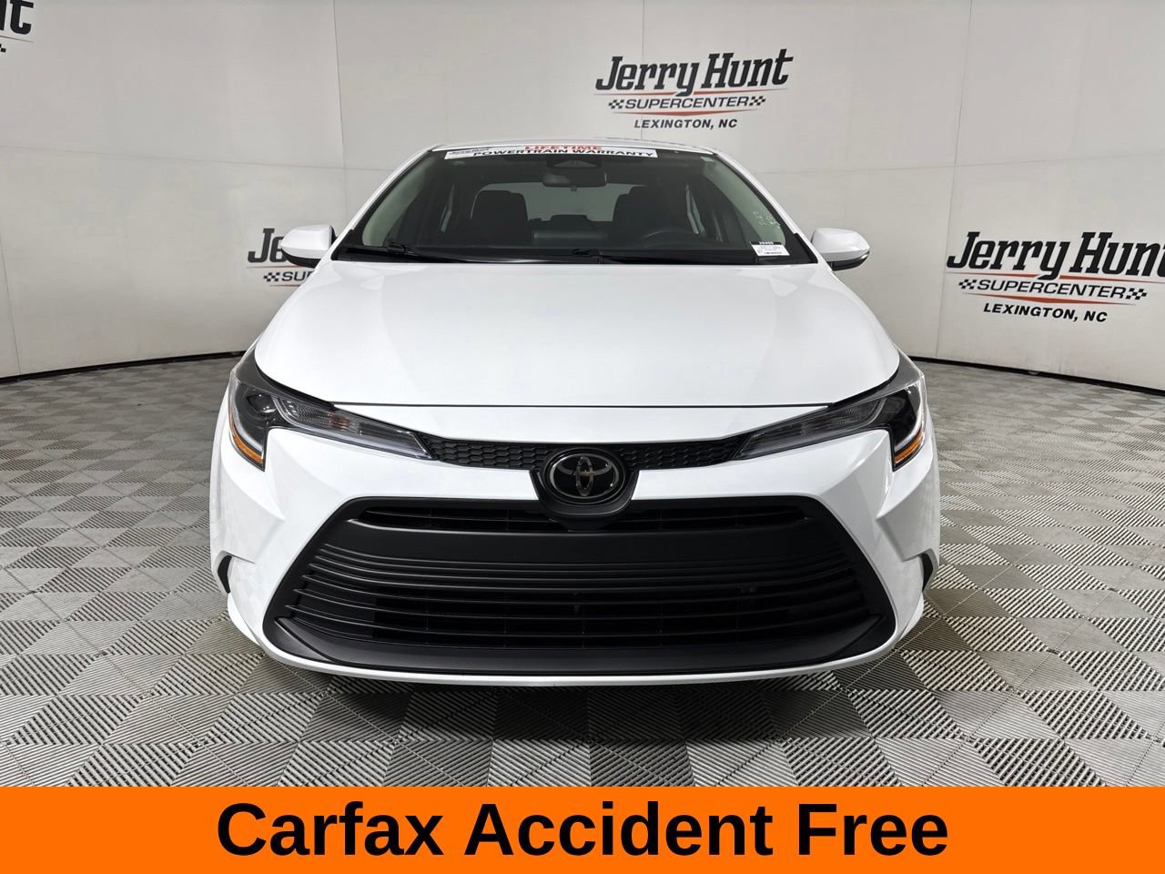Used 2026 Toyota Corolla LE FWD image 3