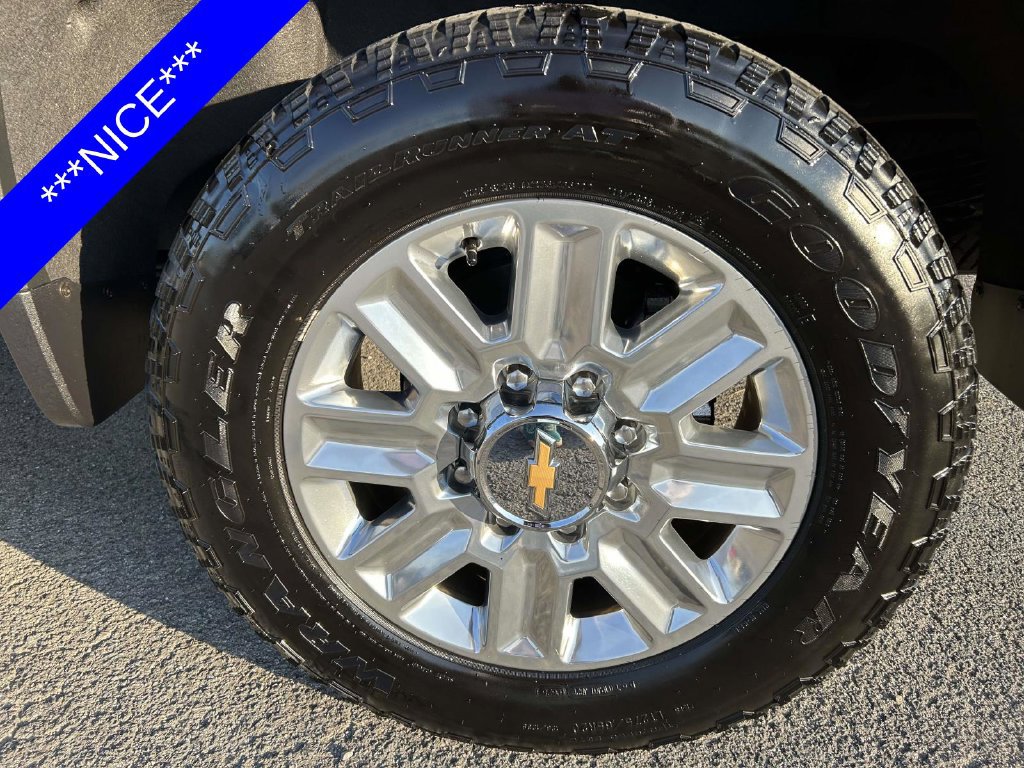 Used 2025 Chevrolet Silverado 2500 High Country w/ High Country Premium Package AWD/4WD image 10