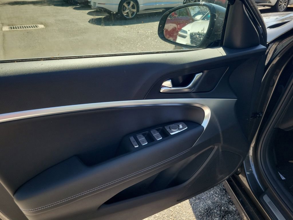 New 2026 Genesis G70 2.5T image 6