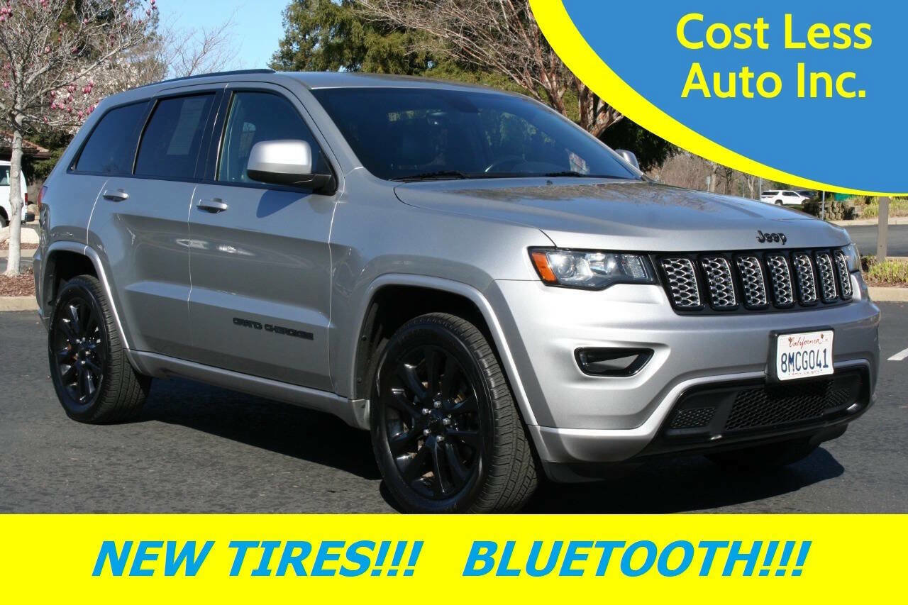 Used 2017 Jeep Grand Cherokee Altitude image 1