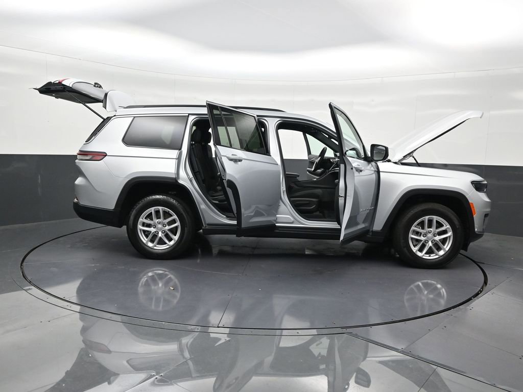 Used 2025 Jeep Grand Cherokee L Laredo image 33