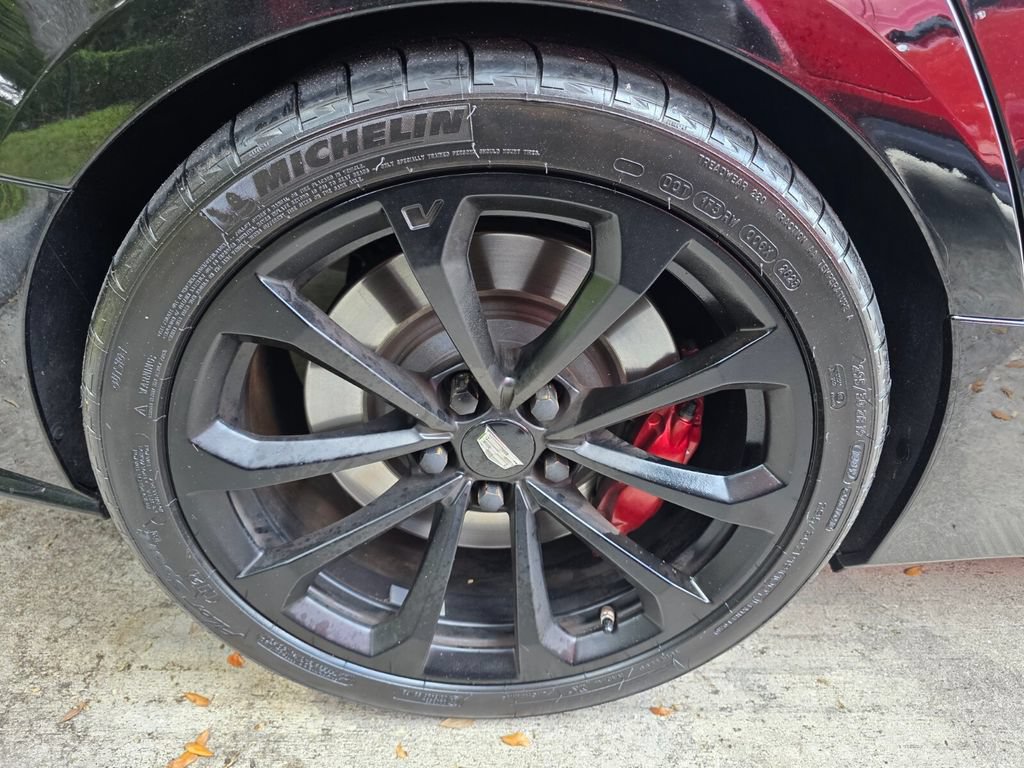 Used 2019 Cadillac CTS V w/ Luxury Package RWD image 17