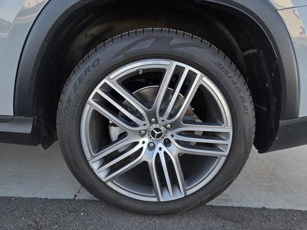 Used 2024 Mercedes-Benz GLS 450 4MATIC image 47