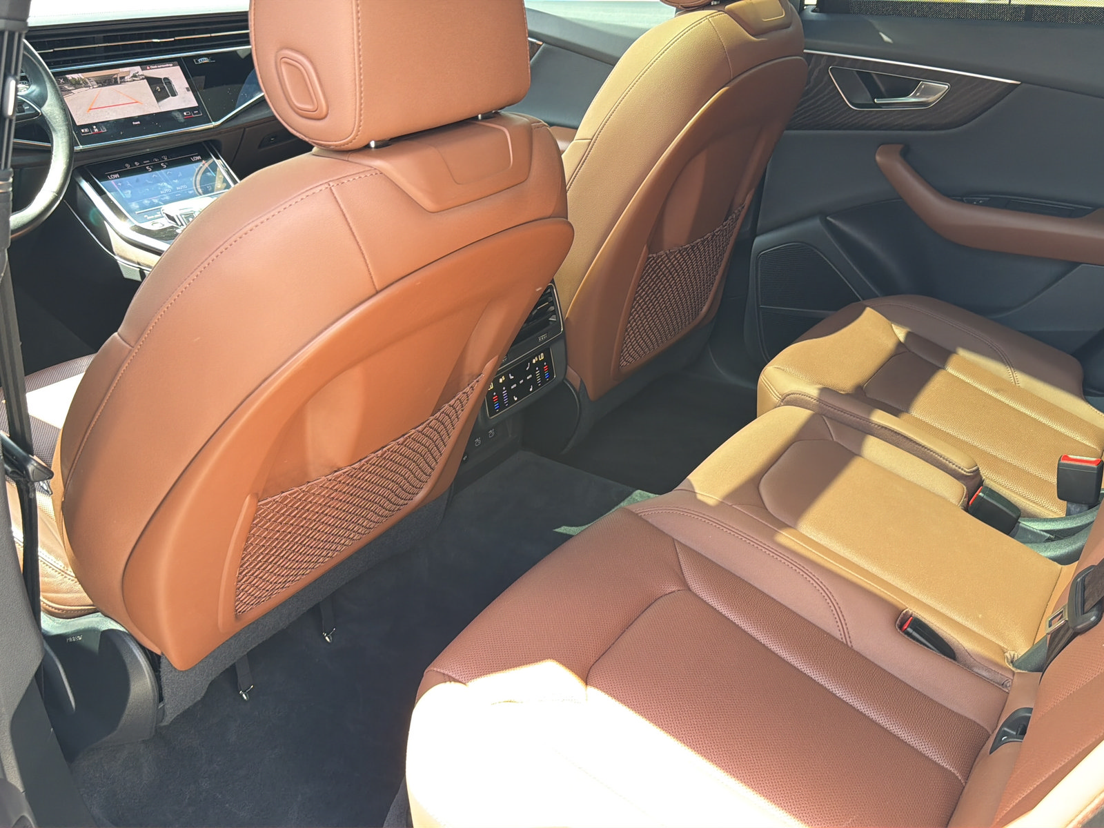 Used 2021 Audi Q8 Prestige w/ Prestige Package AWD/4WD image 34