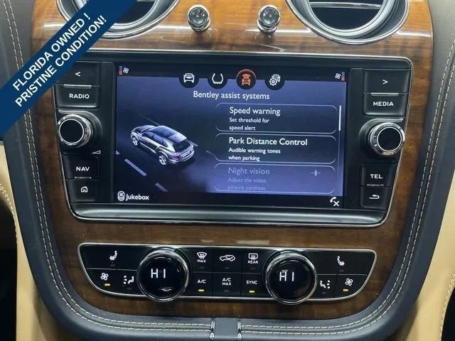 Used 2018 Bentley Bentayga AWD/4WD image 26