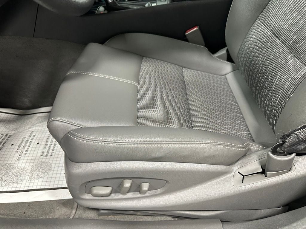 Used 2019 Chevrolet Impala LS FWD image 13
