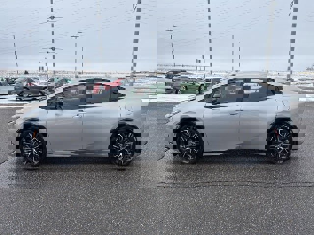 Used 2025 Toyota Prius XLE image 8