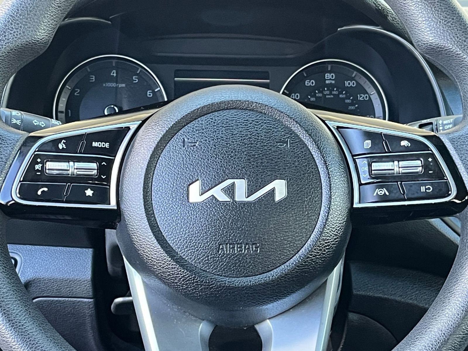 Used 2024 Kia Forte LXS FWD image 27