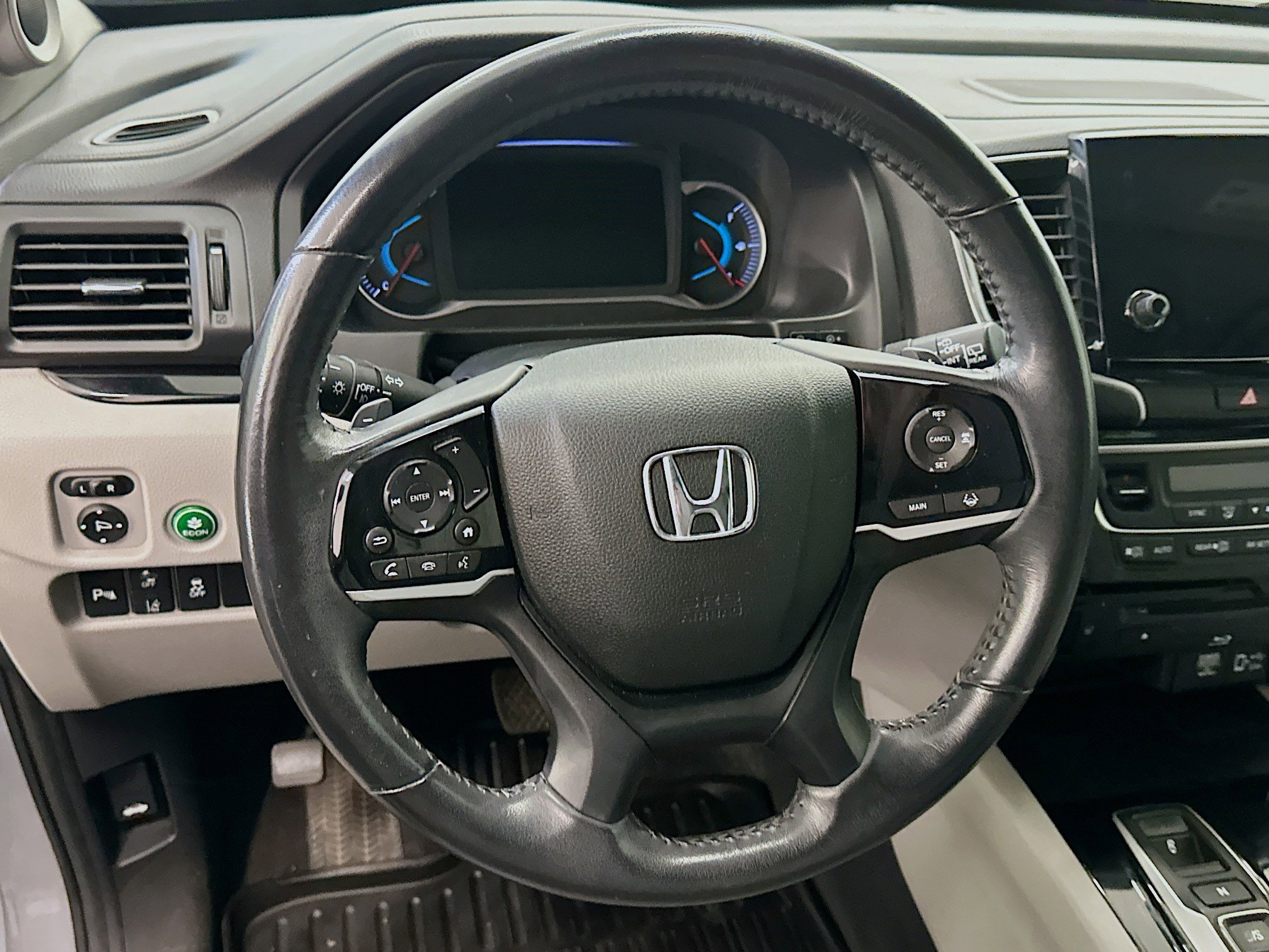 Used 2019 Honda Pilot Touring image 18