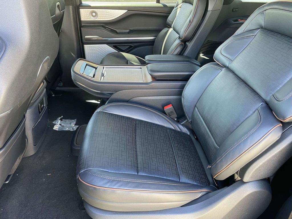 New 2026 Lincoln Navigator L Black Label image 12