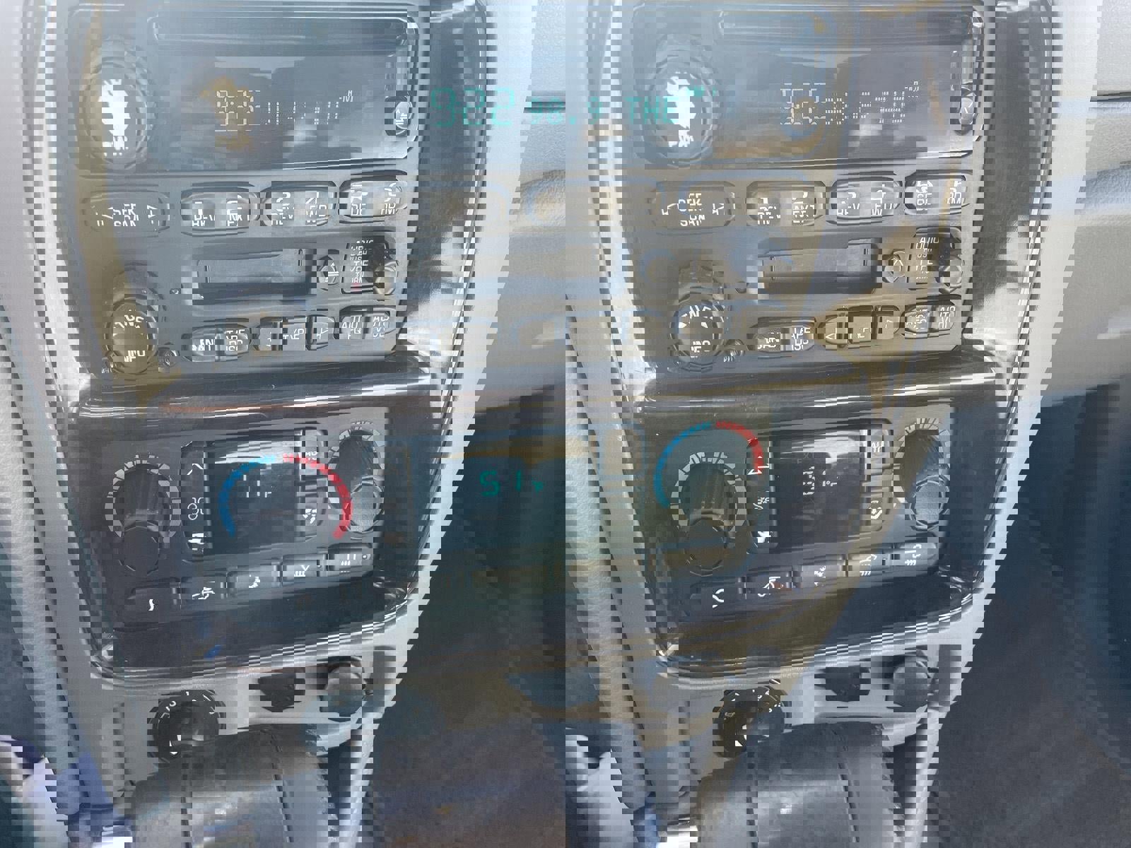 Used 2006 Buick Rainier CXL image 16