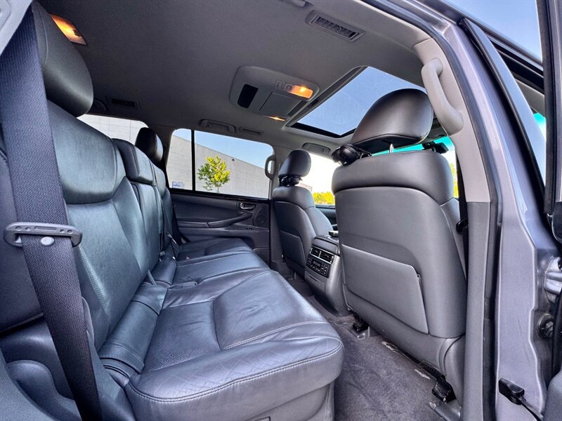 Used 2010 Lexus LX 570 4WD image 24