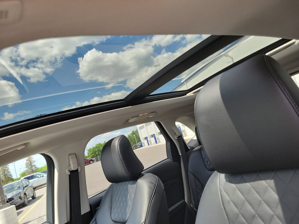 Used 2024 Ford Edge Titanium w/ Equipment Group 301A AWD/4WD image 35