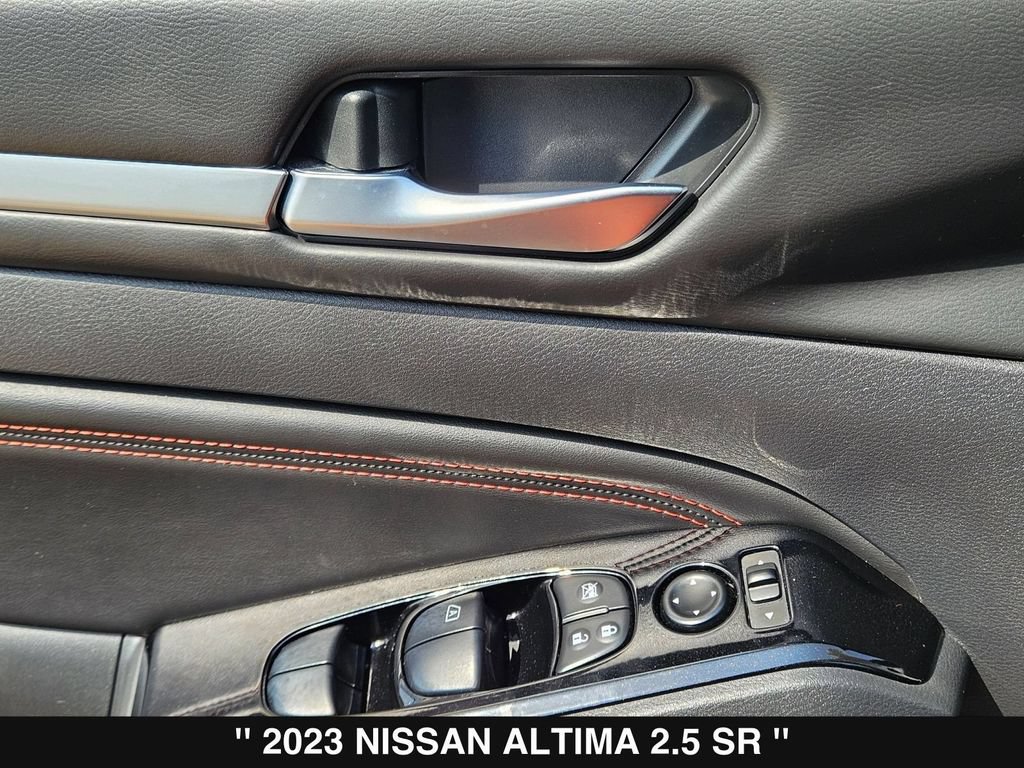 Used 2023 Nissan Altima 2.5 SR AWD/4WD image 15