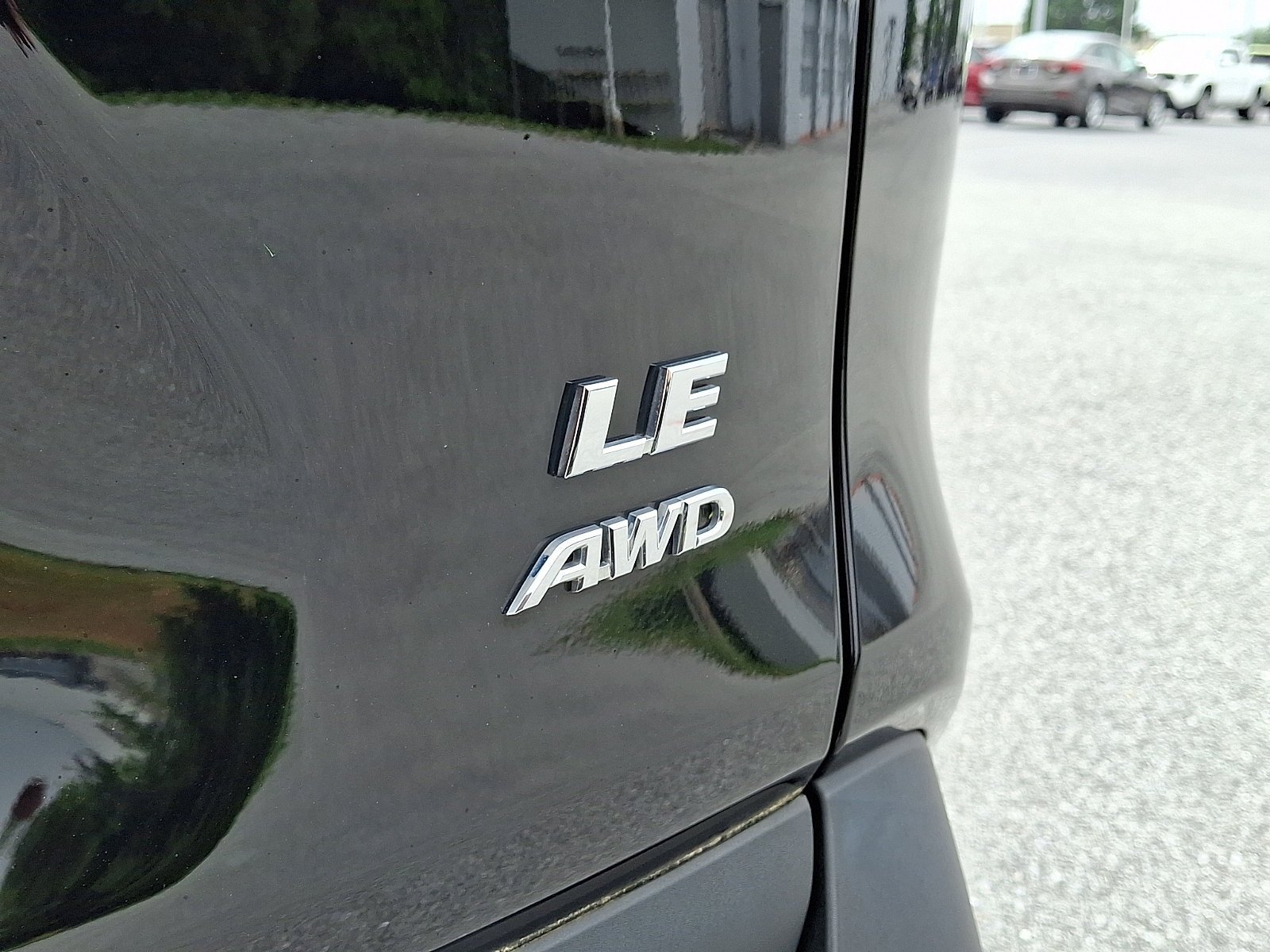 Used 2023 Toyota RAV4 LE AWD/4WD image 30