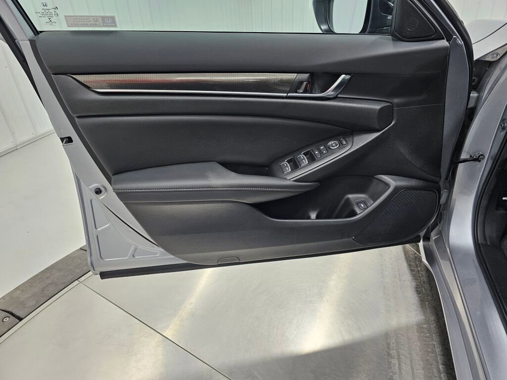 Used 2022 Honda Accord Sport image 21
