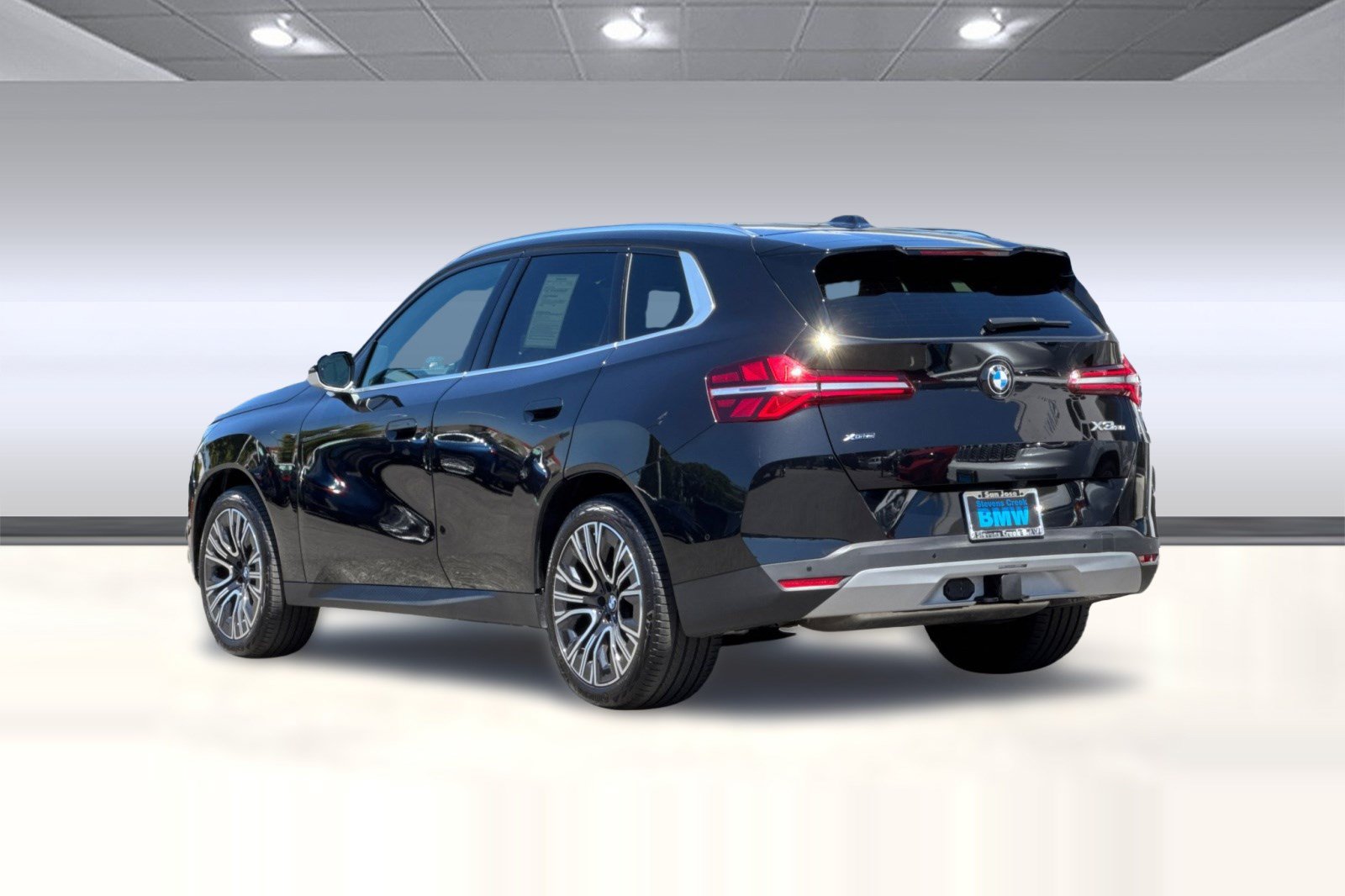 Used 2026 BMW X3 xDrive30i w/ Convenience Package AWD/4WD image 3