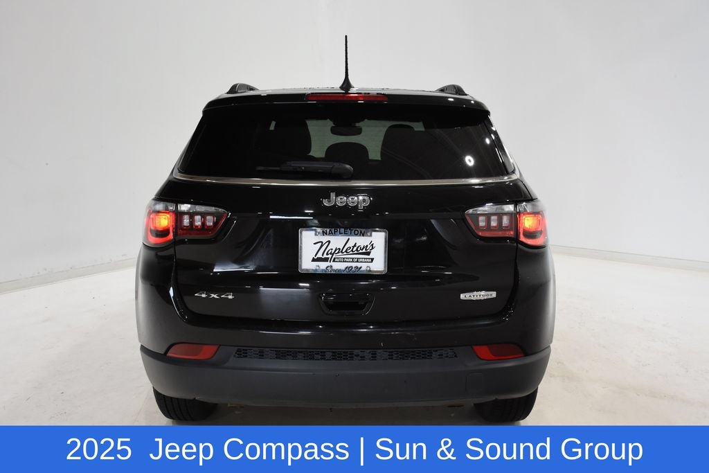 Used 2025 Jeep Compass Latitude w/ Sun & Sound Group AWD/4WD image 5