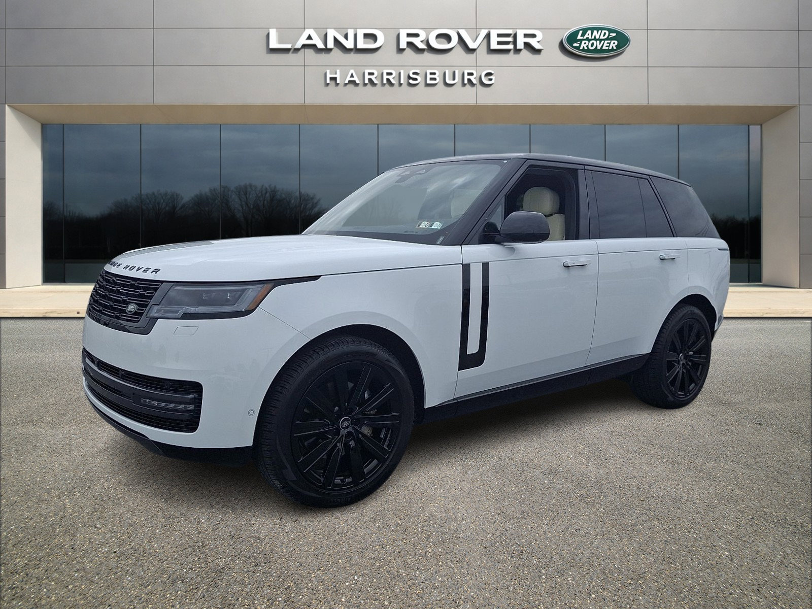 Used 2025 Land Rover Range Rover SE