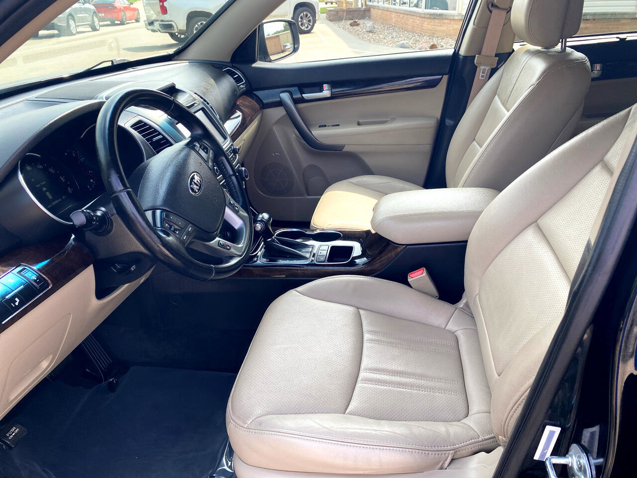 Used 2015 Kia Sorento EX w/ EX V6 Touring Package image 14