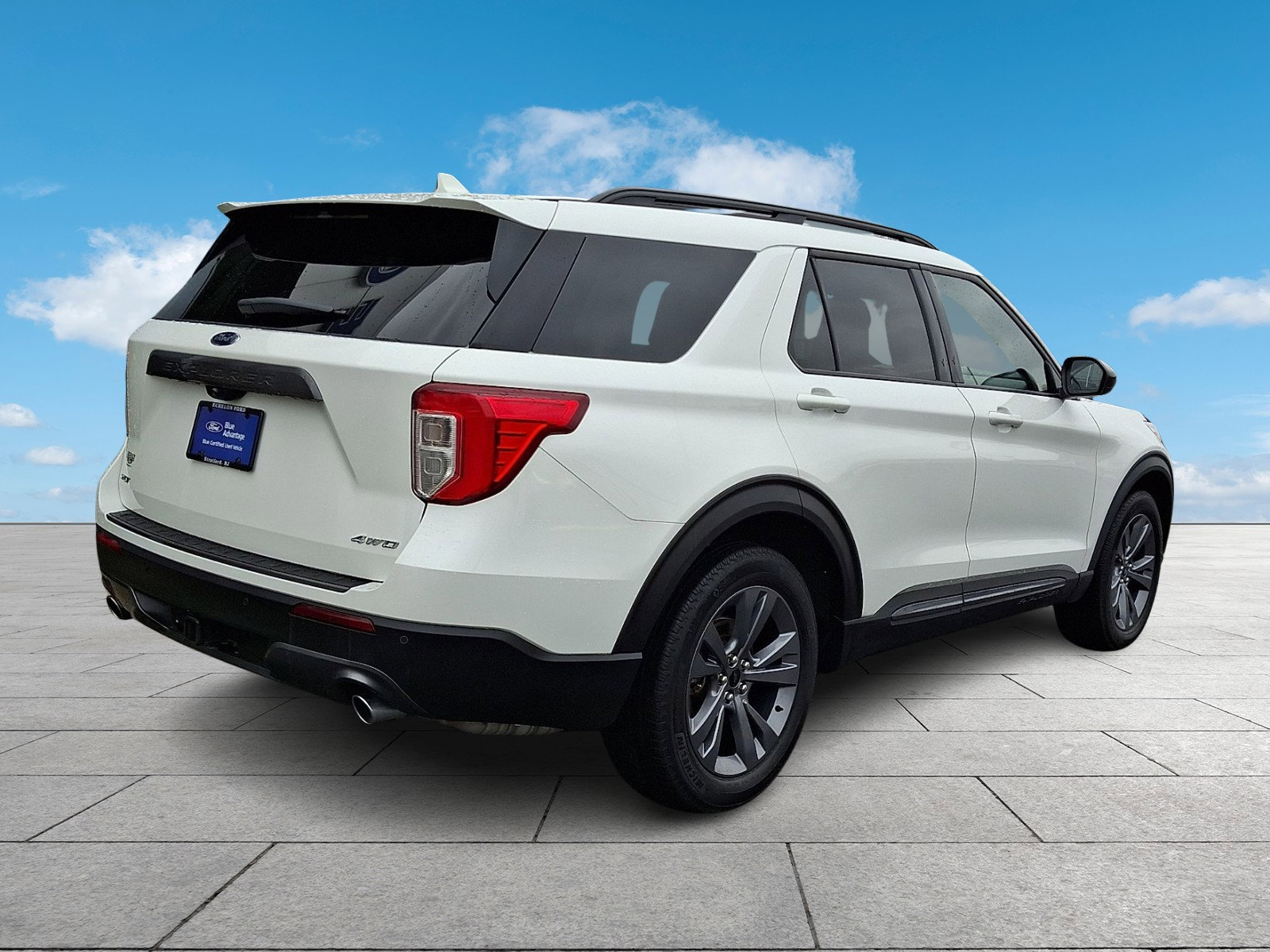 Certified 2023 Ford Explorer XLT w/ Equipment Group 202A image 6