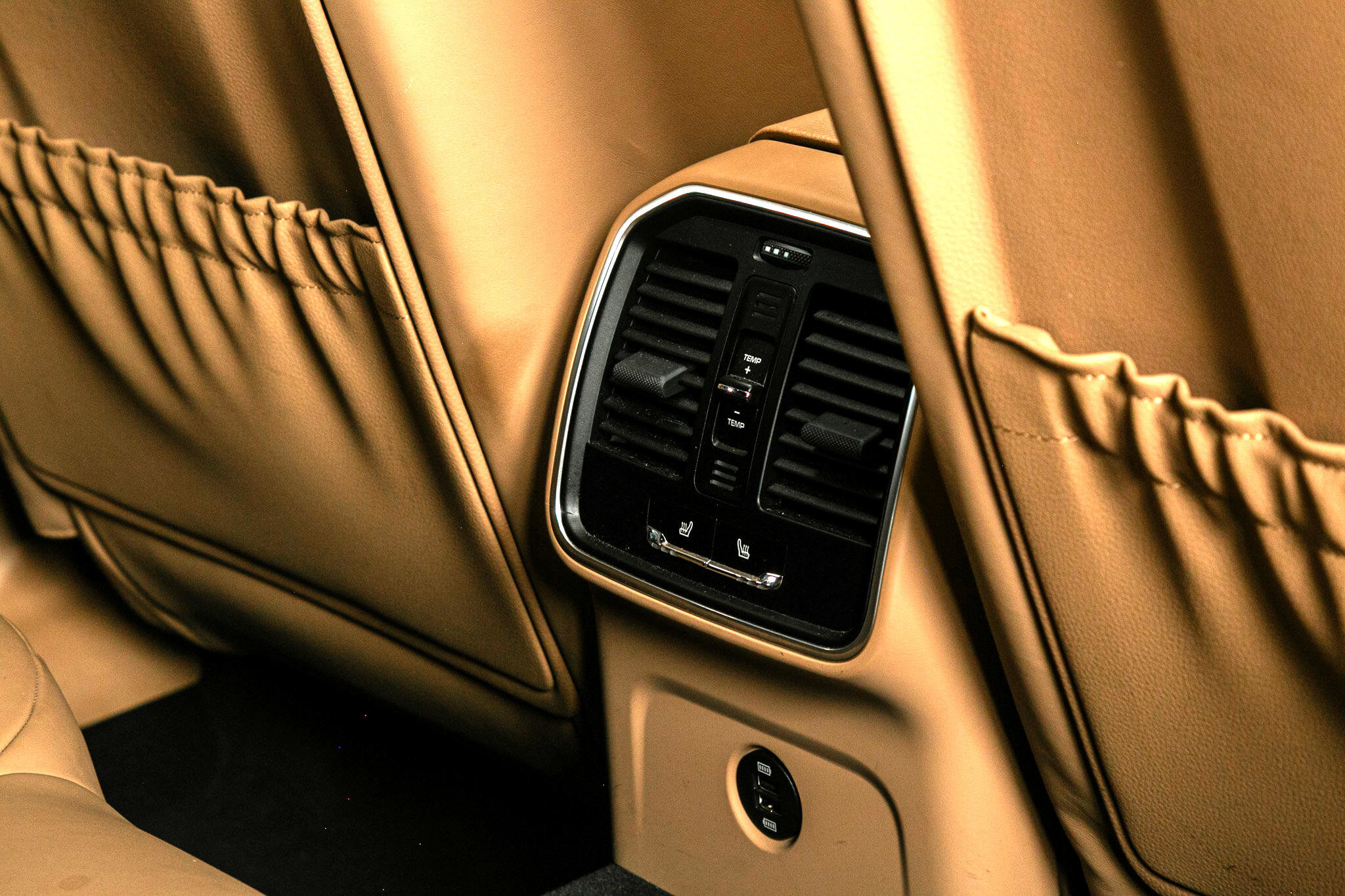 Used 2019 Porsche Macan w/ Premium Package Plus image 27