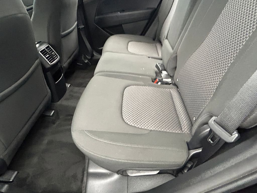 Used 2024 Kia Sportage LX image 31