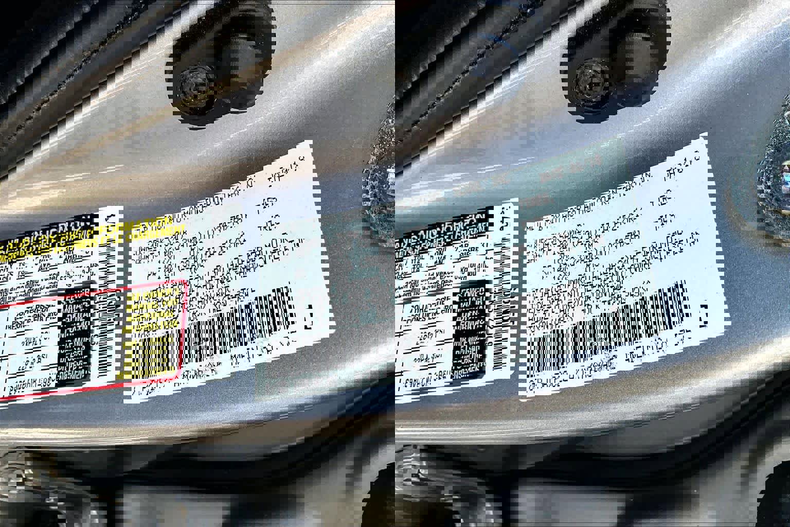 Used 2018 Toyota Tacoma SR5 w/ SR5 Appearance Package (SM) image 35