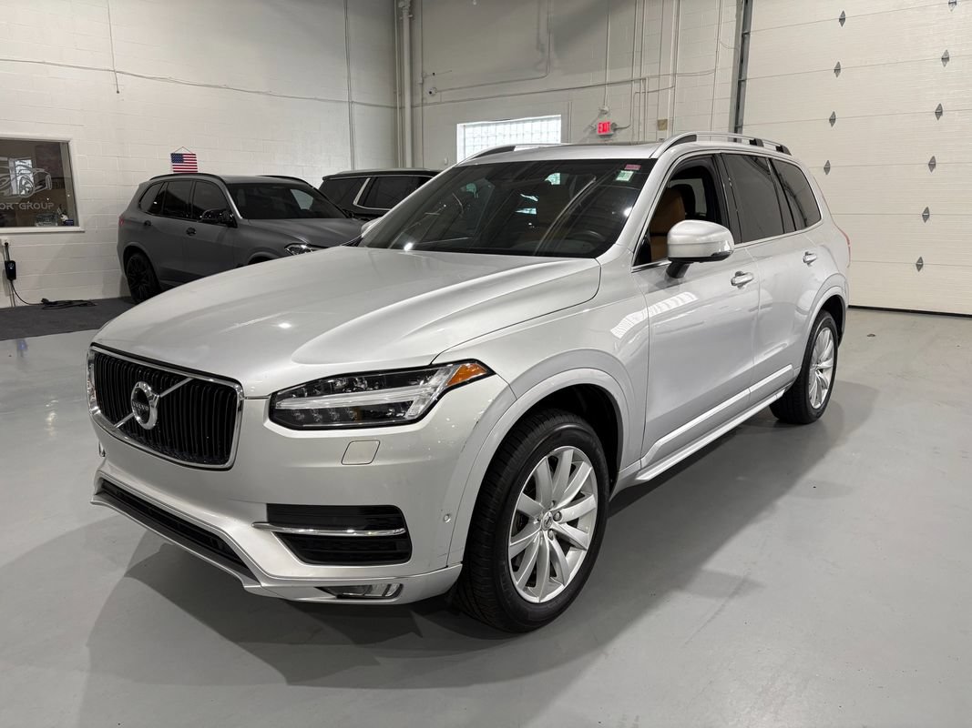 Used 2017 Volvo XC90 T6 Momentum w/ Vision Package AWD/4WD image 3