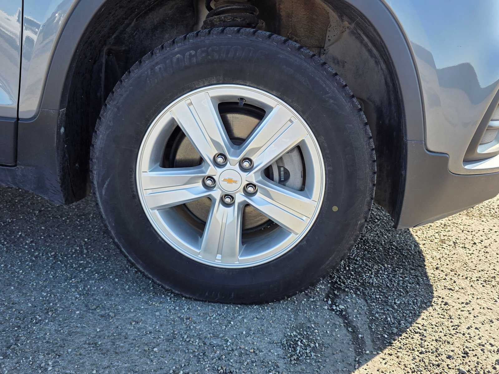 Certified 2019 Chevrolet Trax LT w/ LT Convenience Package AWD/4WD image 9